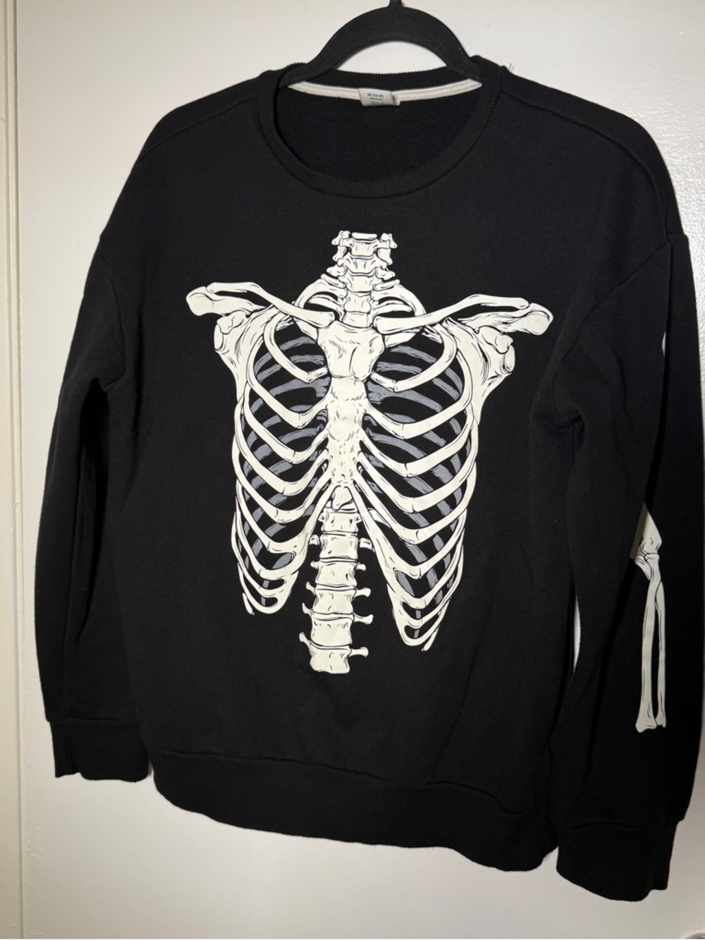 Celebrate Halloween Black Kids 14/16 Skeleton Graphic Crewneck Sweater